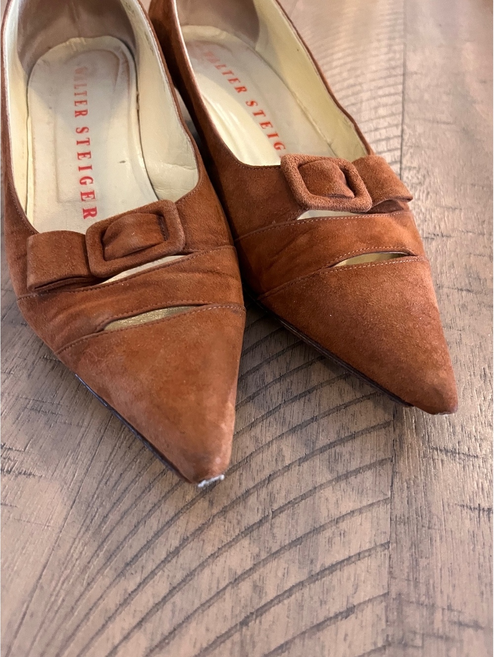 Vintage Walter Steiger Tan Suede Pointed Toe Buckle Pumps Size 7.5 Made in Italy - Picture 7 of 13